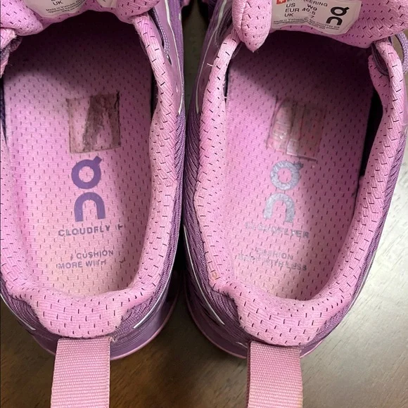 On Running Cloud Flyer Women’s Purple and Pink Sneakers 9 - Picture 8 of 10
